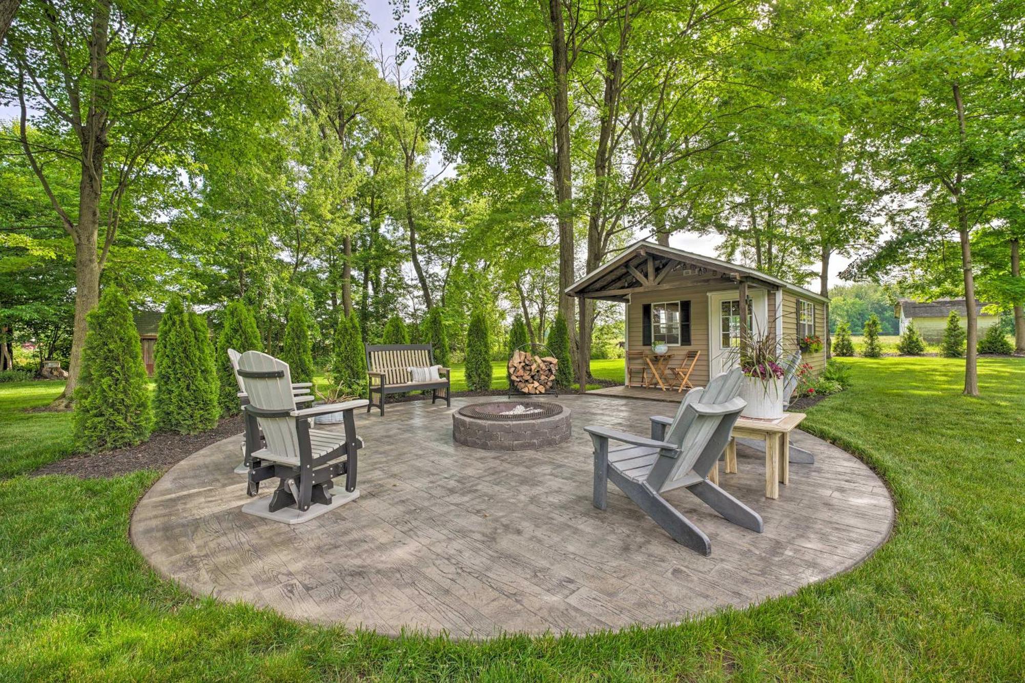 Shipshewana Guest House With Fire Pit! Exterior photo